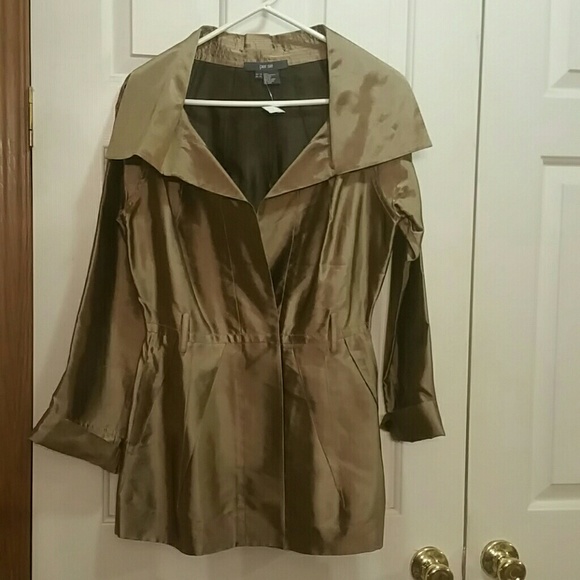Per Se gold metallic coat
