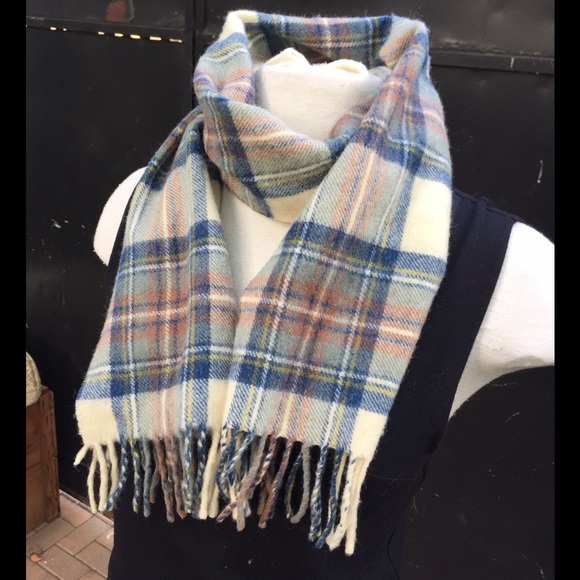 X SOLD X 6xHP! Brooks Brothers Scarf! - Picture 6 of 8