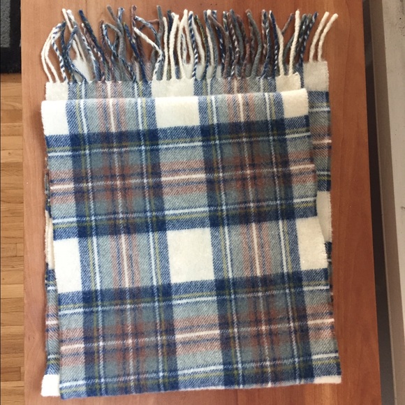 X SOLD X 6xHP! Brooks Brothers Scarf! - Picture 8 of 8