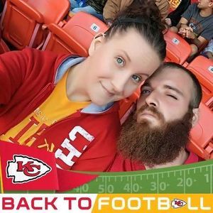 Meet your Posher, Aezia