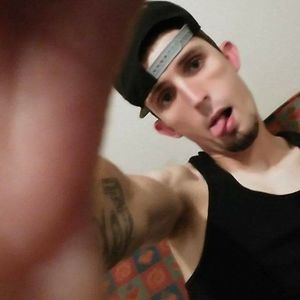 Meet your Posher, Dustin