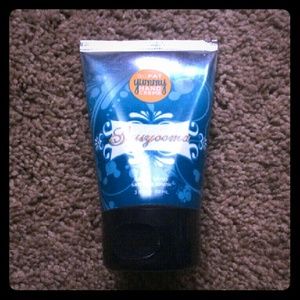 SASSYOOMA

BIG FAT YUMMY HAND CR?ME