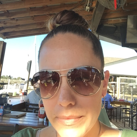 Meet your Posher, Roxanne - Picture 1 of 1