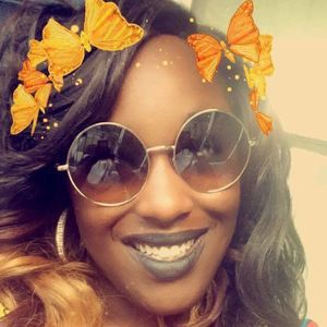 Meet your Posher, Micia