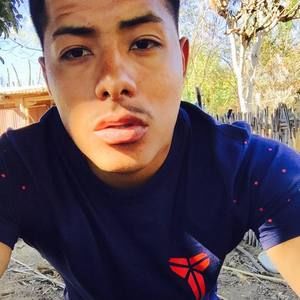 Meet your Posher, Efrain