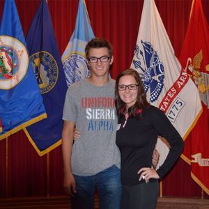 Meet your Posher, Hunter