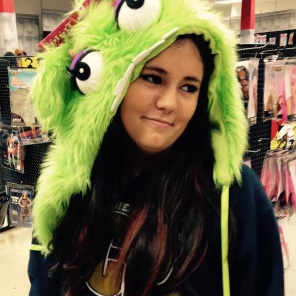 Meet your Posher, Tracie - Picture 1 of 1