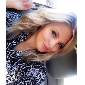 Meet your Posher, Isabella