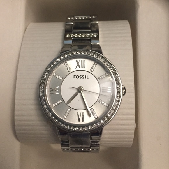 Like new Fossil watch, adjustable links - Picture 2 of 2