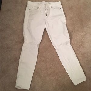 Gap white skinny jeans