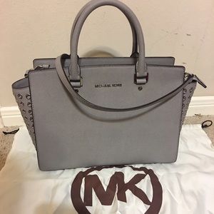 Michael Kors Selma Grommet handbag