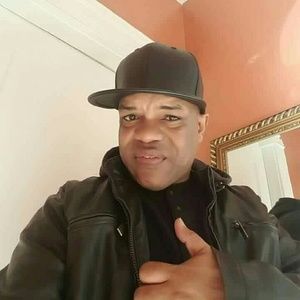 Meet your Posher, Rene