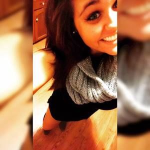 Meet your Posher, Kayla