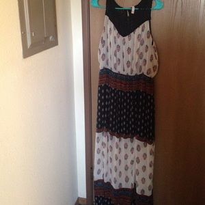 Xhiliration Maxi-dress