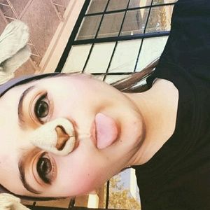 Meet your Posher, Thalia