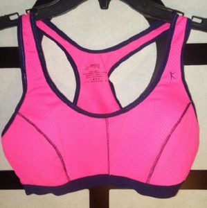 NWOT Danskin Sports bra Size L