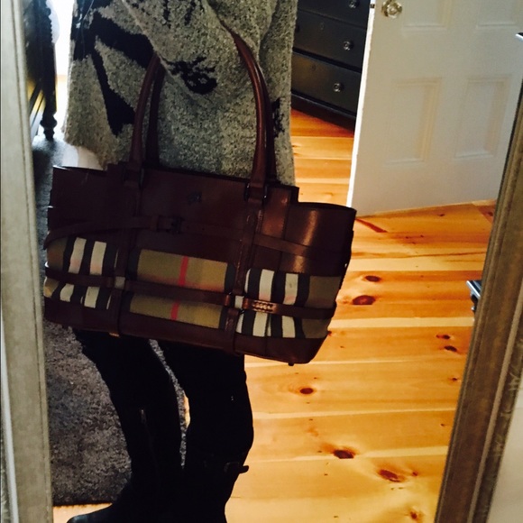 Burberry bag @liquid1 - Picture 2 of 2
