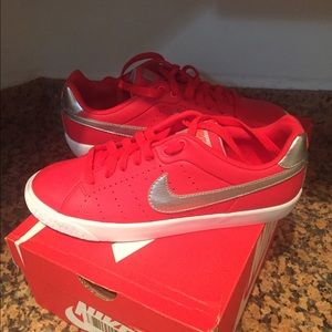 Woman's Nike Court Masters