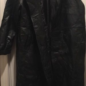 Woman's leather Trenchcoat