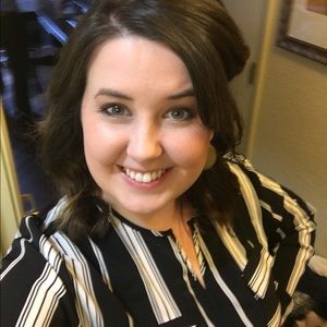 Meet your Posher, Alicia