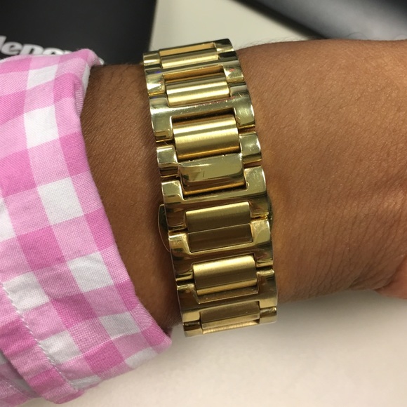 Midsize Movado BOLD chronograph 38 mm yellow gold. main image 4