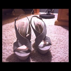 Grey wedges, wonderful condition!