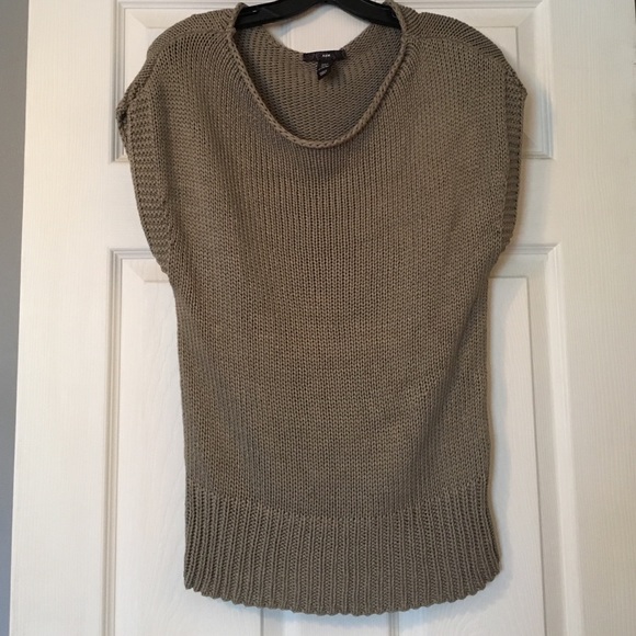 H&M sleeveless sweater