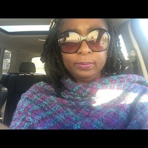 Meet your Posher, Annette