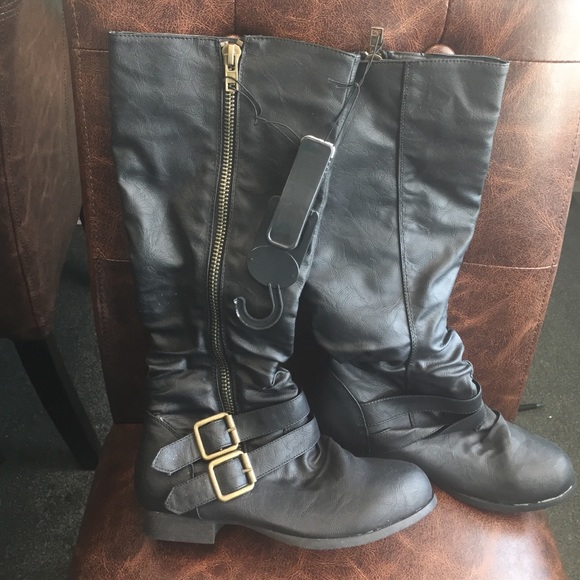 Boots black size 8 New