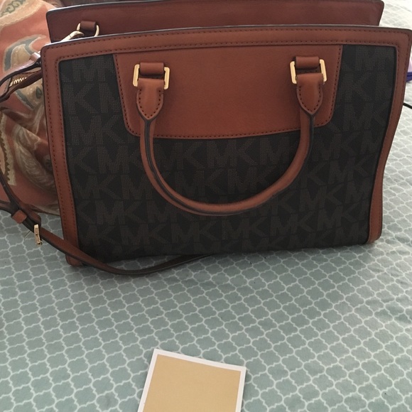 Large Michael kors bag - Picture 2 of 4