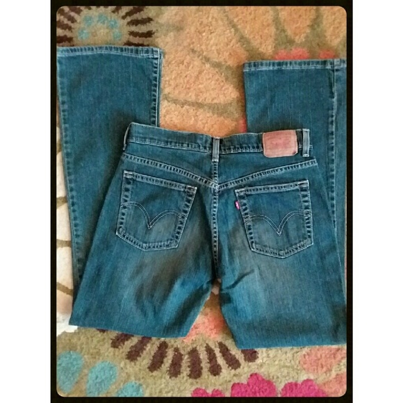 Levies Nouveau Boot Cut Stretch 515 Jeans