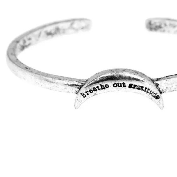 💫GRATEFUL Bracelet💫 | $5 when you bundle - Picture 2 of 4