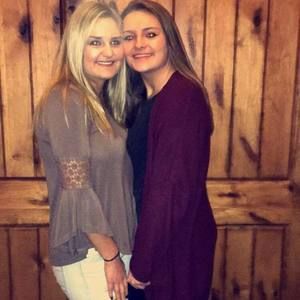 Meet your Posher, Claudia