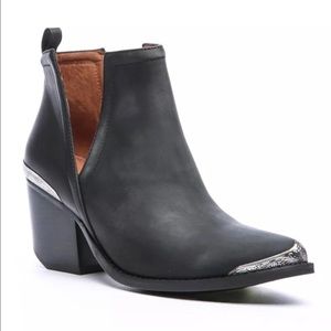 NWOT JEFFREY CAMPBELL ANKLE BOOTS