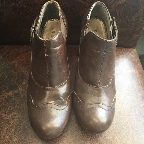 Brown shoes size 8 1/2