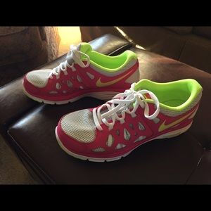 Nike tennis shoes