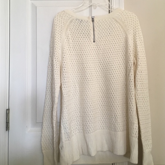 Zip-back American Eagle Sweater