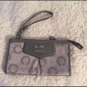 Pre-owned Authentic Coach Silver Wallet Wristlet
