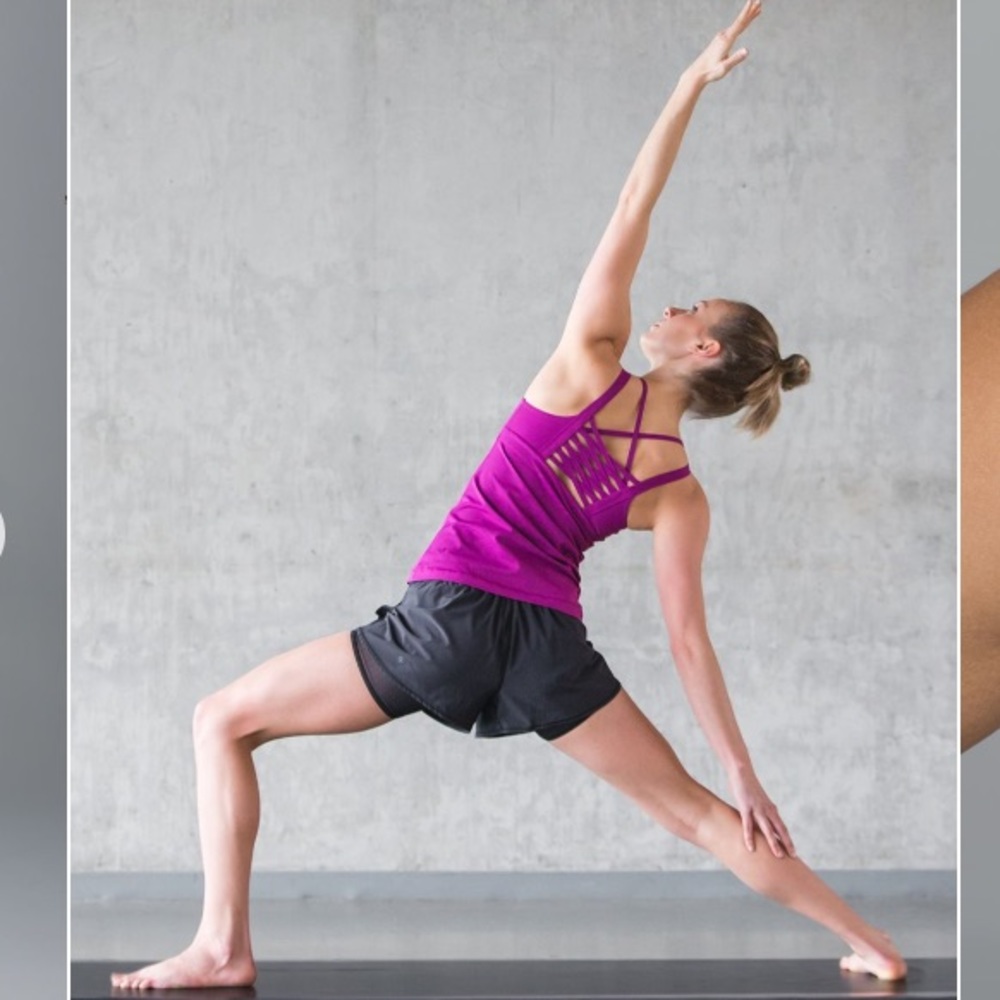 Lululemon Hot to Street regal plum workout tank