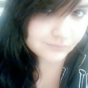 Meet your Posher, Alicia