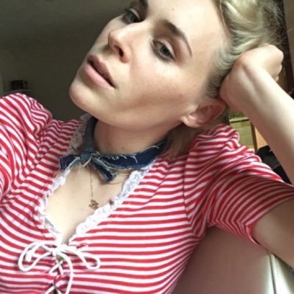 Meet your Posher, Ali - Picture 2 of 2