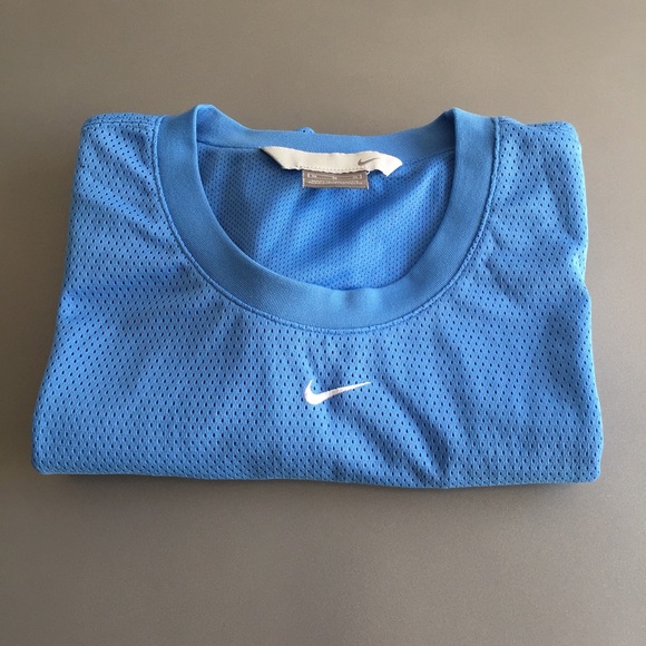 Nike Other - Men's Sleeveless Mesh Workout Shirt Medium