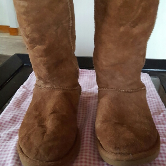 Uggs  boots ,nice boots  and warm