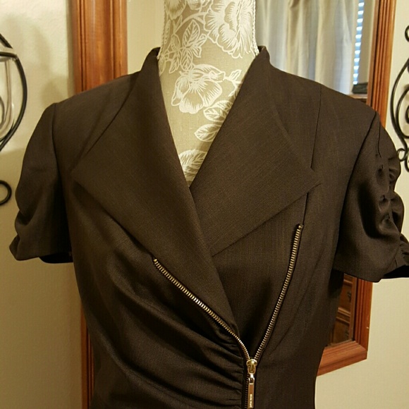 Pristine zip-front sheath dress - Picture 2 of 4