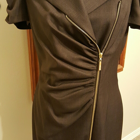 Pristine zip-front sheath dress - Picture 3 of 4