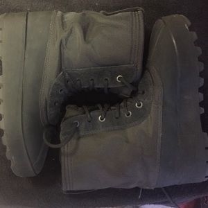 Yeezy 950 pirate black