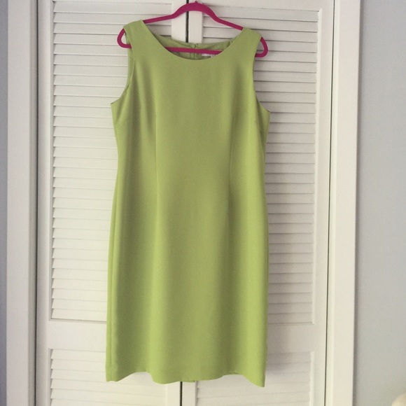 Jones Studio size 16 Apple green dress