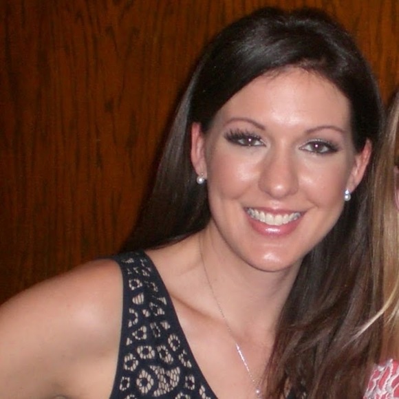 Meet your Posher, Andrea - Picture 1 of 1