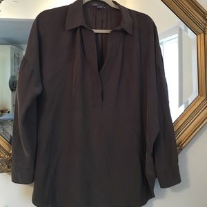 Vince Tops - Vince 100% silk  classic Johnny collar blouse