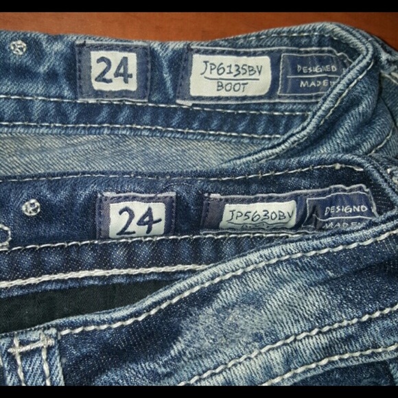 ✨2 Pairs Miss Me Bootcut Jeans✨ - Picture 3 of 4